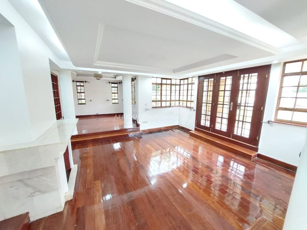 executive mansion Runda for sale